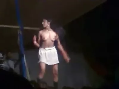సిల్వియా సైగే మరియు లిజా రోవ్‌లు మురికివాడలు